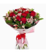 № 466 Букет из роз и альстромерий.