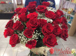 №143 Букет из 25 красных роз с гипсофилой.