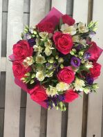 № 302 Букет 9 роз 4 альстермерий 4 эустомы оформление фетр 