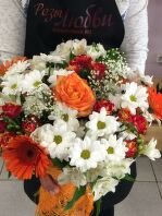 № 193 Букет сборный из Розы и герберы, хризантемы с гипсофилой.