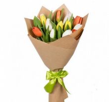 № 531 Букет из 15 разноцветных тюльпанов.